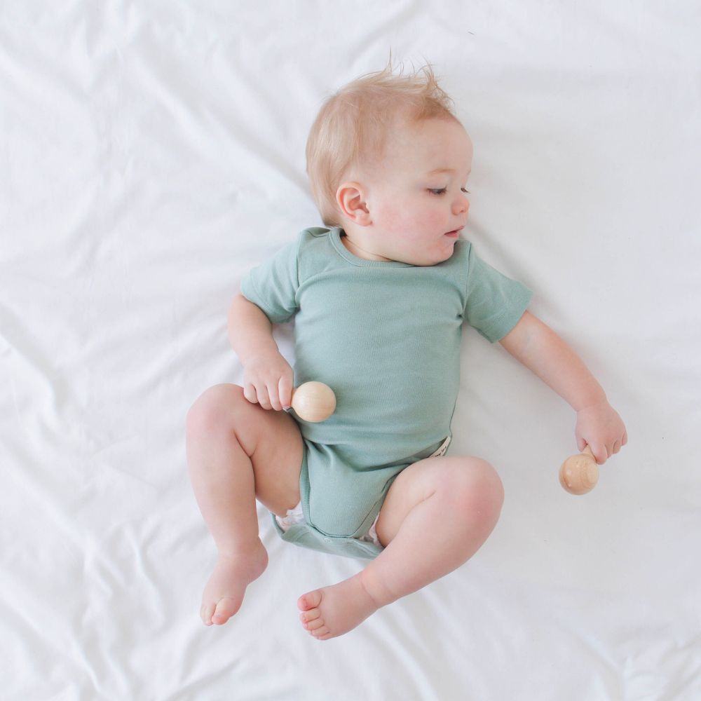 Baby Bodysuit - Short Sleeves in Daily Cream - Sunday Hug