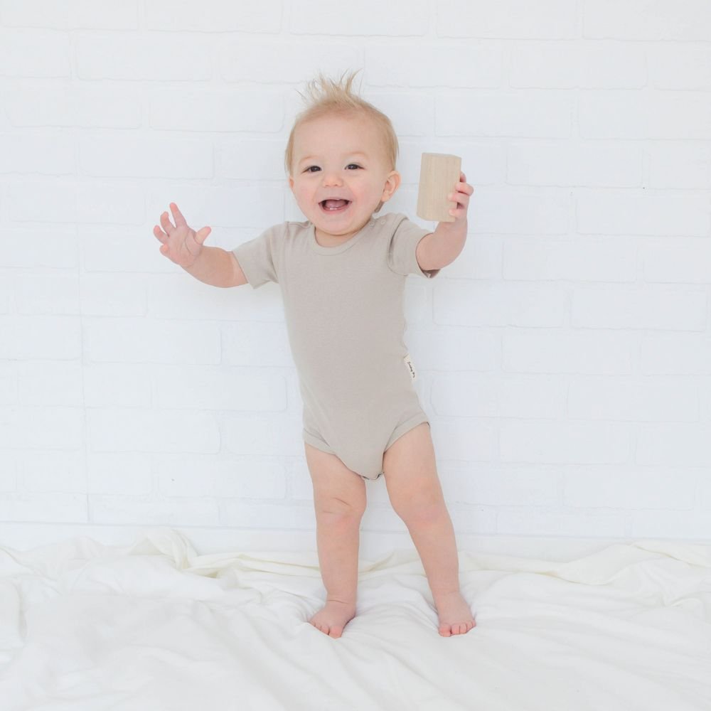 Baby Bodysuit - Short Sleeves in Earth Brown - Sunday Hug