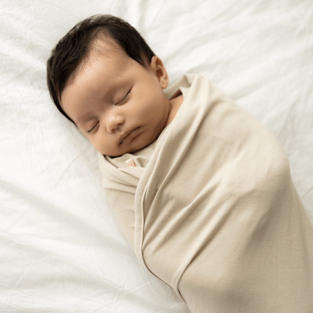 Swaddle Blanket in Daily Cream - Sunday Hug