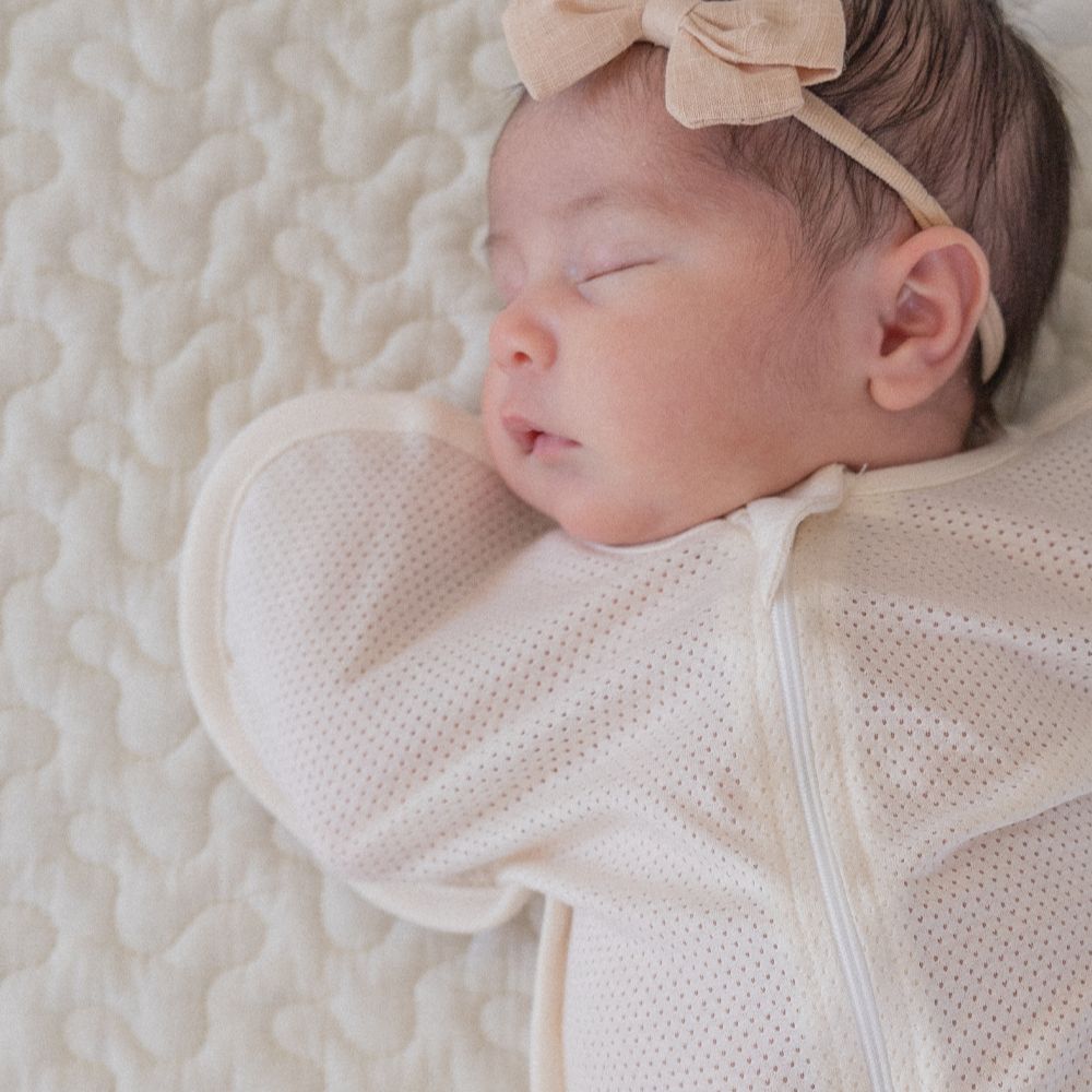 Swaddle (Mesh) in Baby Pink - Sunday Hug